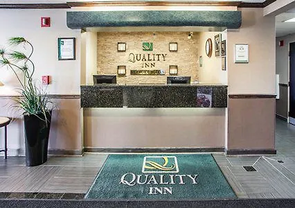 Pensão Quality I-90 Elgin